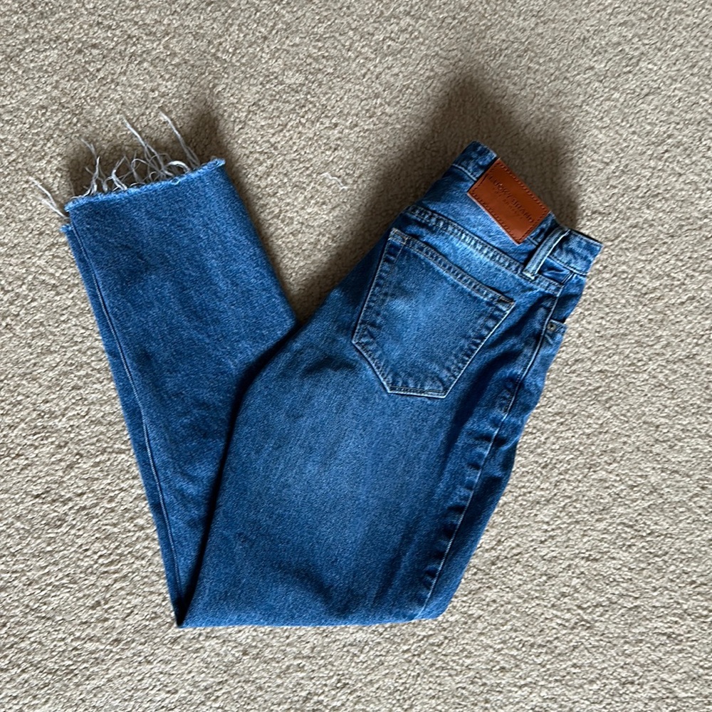 Lucky Brand Drew High rise Mom Jean, size 6/28 ankle